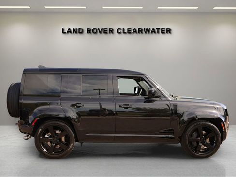 New 2026 Land Rover Defender 110 X-Dynamic SE image 6