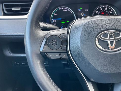 Certified 2022 Toyota RAV4 XLE Premium image 21