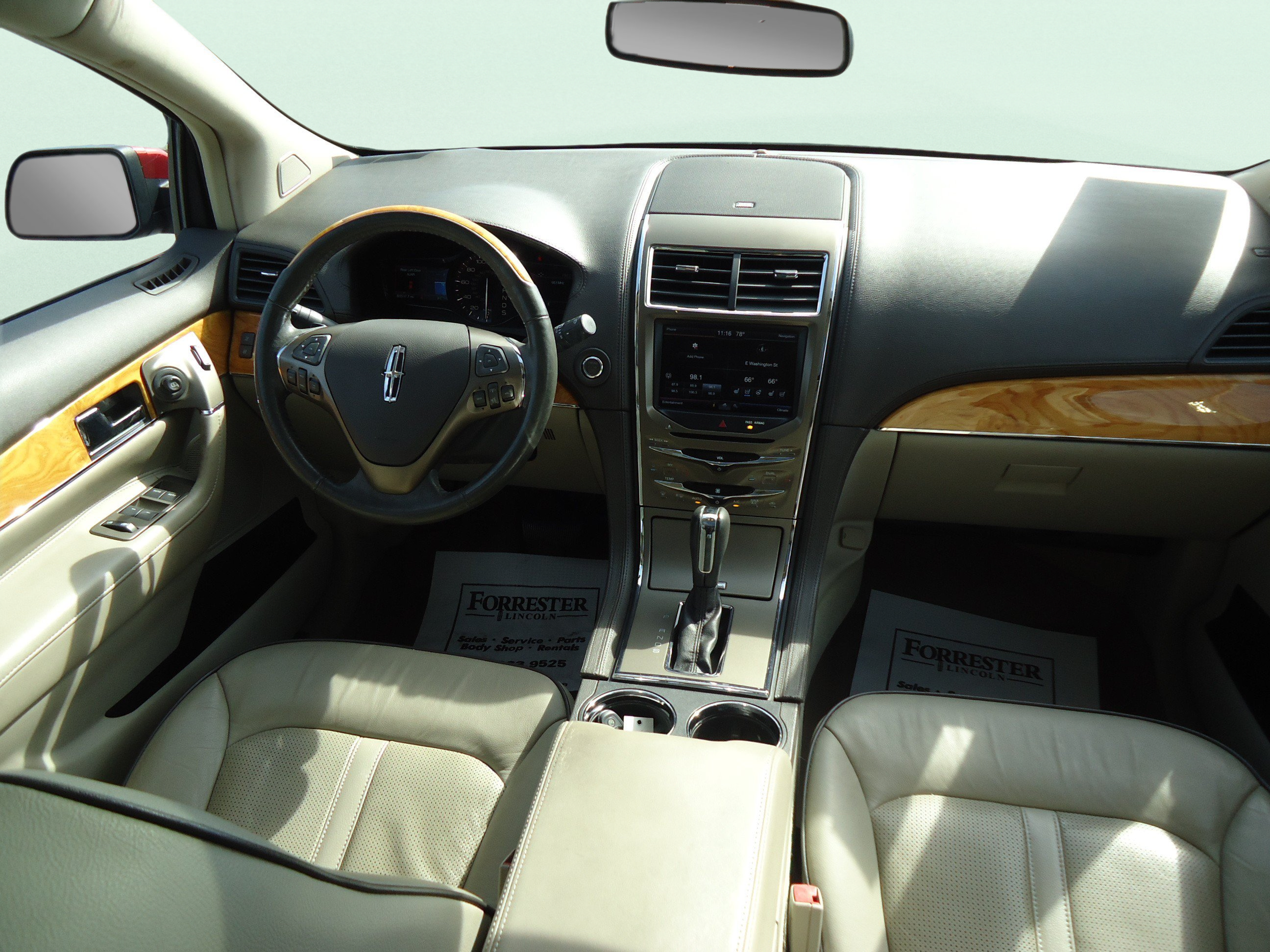Used 2015 Lincoln MKX AWD w/ Equipment Group 102A image 11