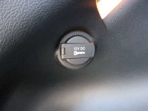 Used 2024 Jeep Compass Latitude w/ Sun and Sound Group AWD/4WD image 32