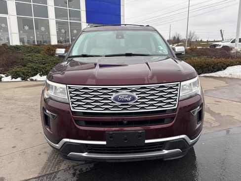 Used 2019 Ford Explorer Platinum image 3