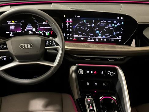 Certified 2025 Audi Q5 2.0T Premium w/ Convenience Package image 20