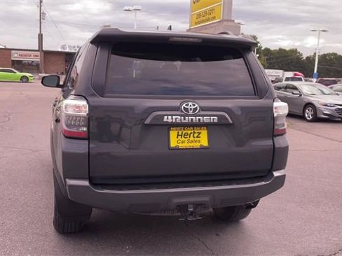 Used 2024 Toyota 4Runner SR5 Premium image 8