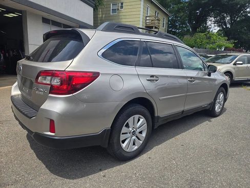 Used 2016 Subaru Outback 2.5i Premium AWD/4WD image 30
