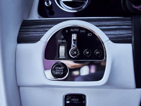 Used 2024 Rolls-Royce Spectre w/ Spectre Launch Package image 38