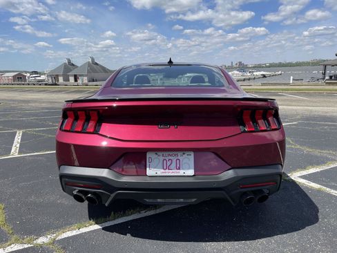 Used 2025 Ford Mustang GT Premium RWD image 7