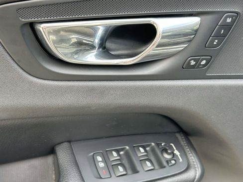 Used 2018 Volvo XC60 T6 Inscription w/ Convenience Package image 22