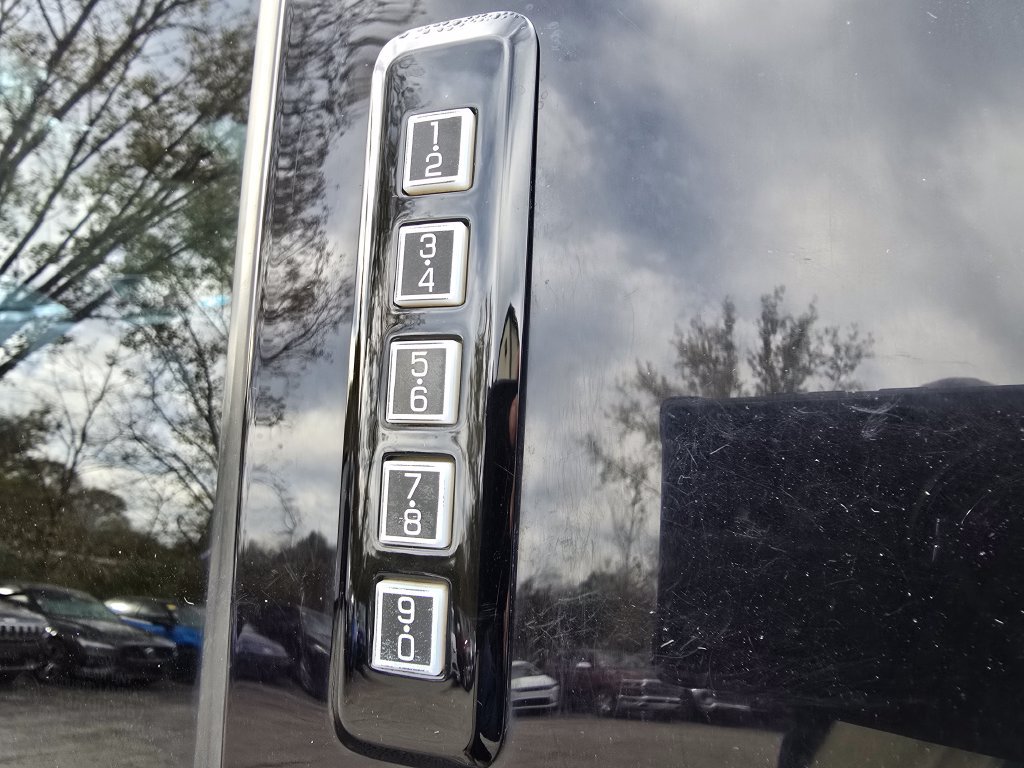 Used 2018 Ford F150 XLT w/ Equipment Group 302A Luxury AWD/4WD image 20