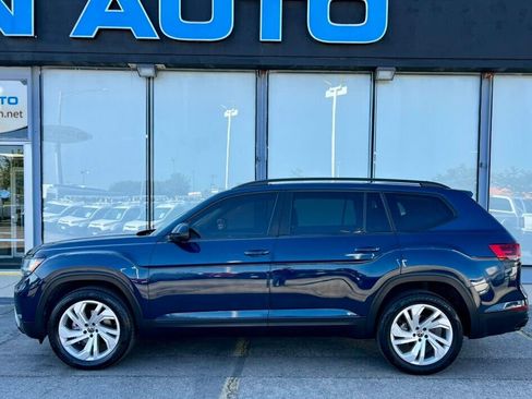 Used 2021 Volkswagen Atlas SE w/ Panoramic Sunroof Package FWD image 2