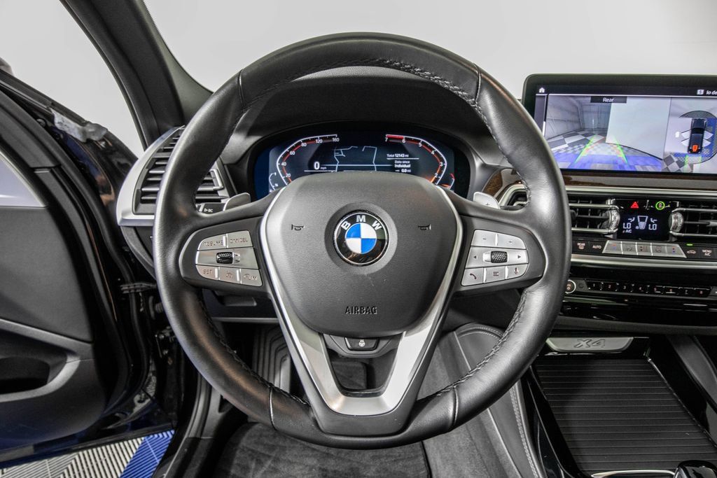Used 2024 BMW X4 xDrive30i w/ Parking Assistance Package AWD/4WD image 20