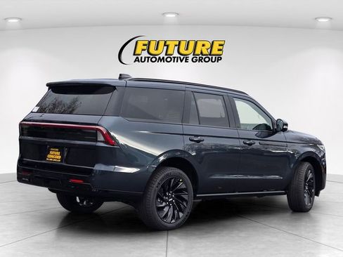 New 2025 Lincoln Navigator Reserve w/ Jet Appearance Package image 6