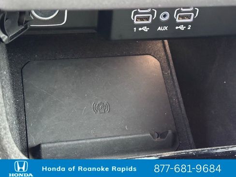 Used 2024 Jeep Wagoneer L Series II image 18