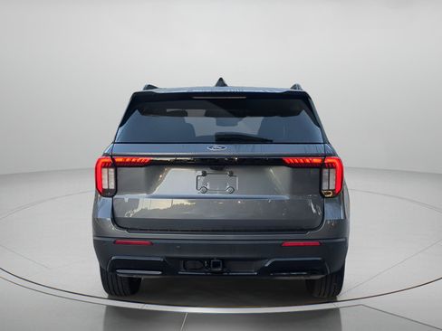 Used 2026 Ford Explorer ST-Line w/ ST-Line Street Pack RWD image 41