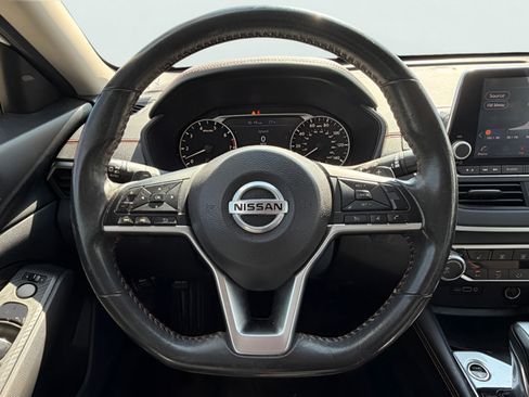 Certified 2022 Nissan Altima 2.5 SR w/ Midnight Edition Package FWD image 22