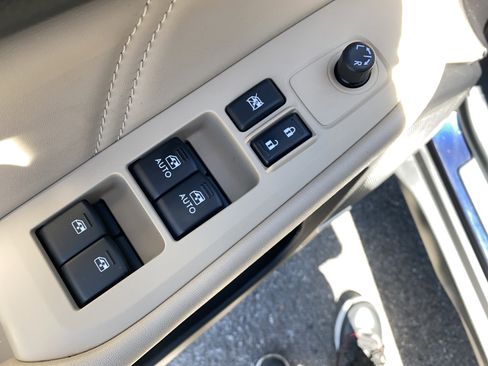 Used 2018 Subaru Outback 2.5i Limited AWD/4WD image 15