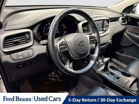 Used 2019 Kia Sorento SX w/ SX Touring Package image 11