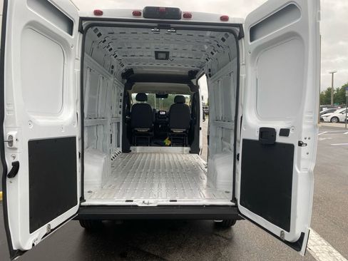 Used 2026 RAM ProMaster 2500 w/ Convenience Group FWD image 26