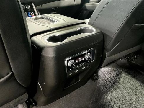 Used 2023 GMC Yukon Denali w/ Denali Reserve Package AWD/4WD image 10
