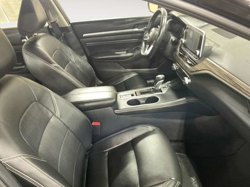 Used 2019 Nissan Altima 2.5 SL FWD image 16