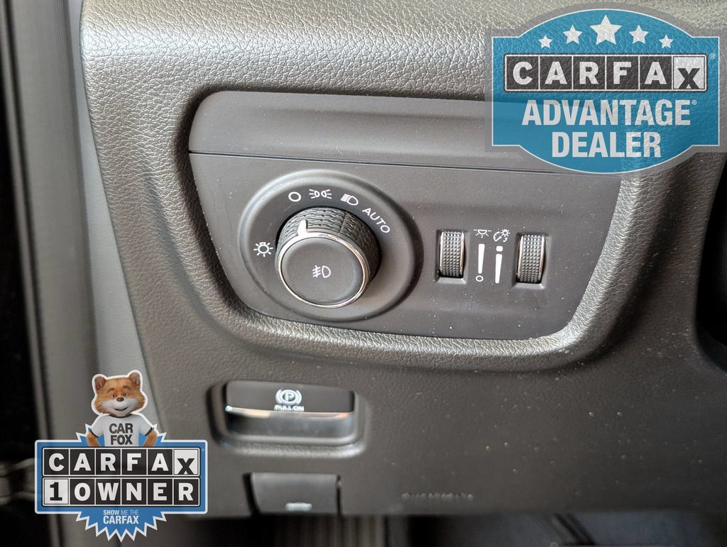 Used 2023 Jeep Grand Cherokee L Overland w/ Luxury Tech Group IV AWD/4WD image 16