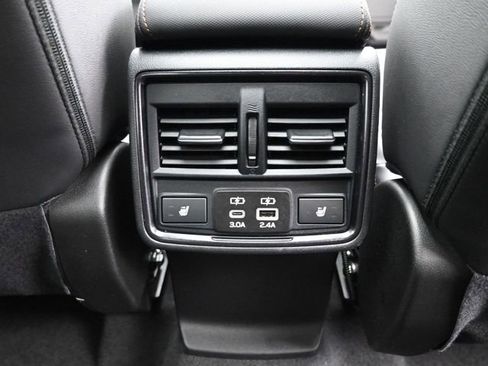 Used 2025 Subaru Forester Touring image 9