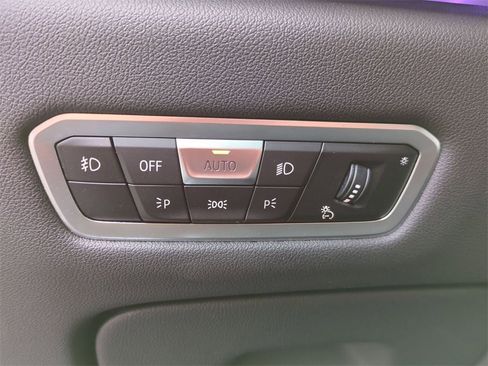 Certified 2022 BMW X7 xDrive40i w/ Premium Package image 17