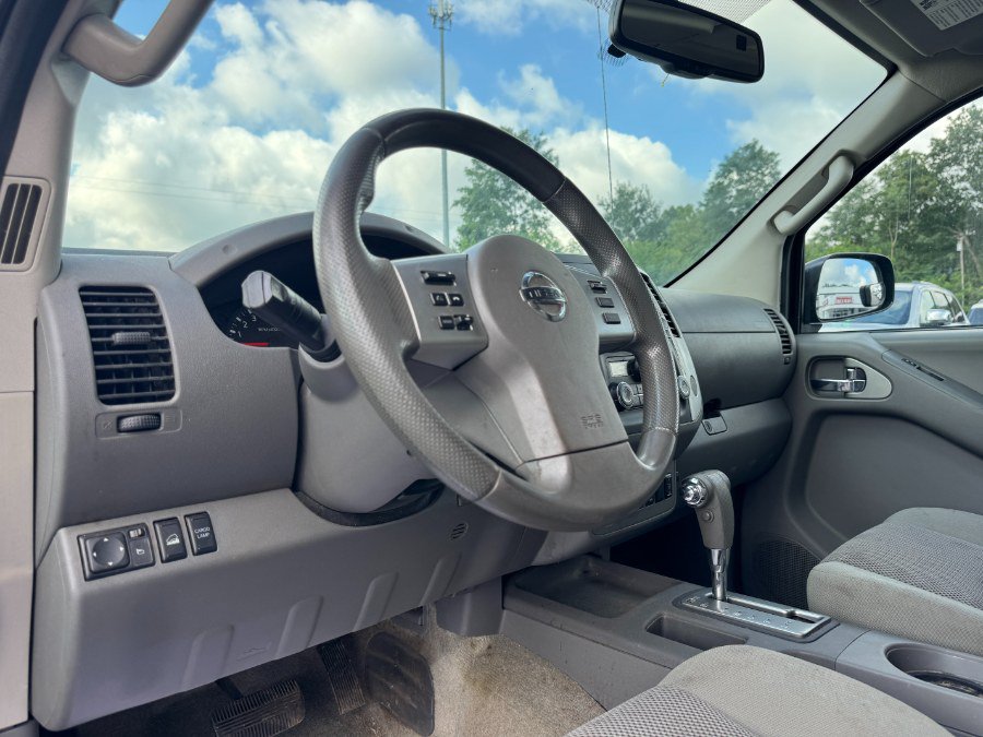 Used 2014 Nissan Frontier 4x4 Crew Cab image 14