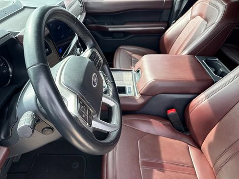 Used 2024 Ford Expedition Limited RWD image 20