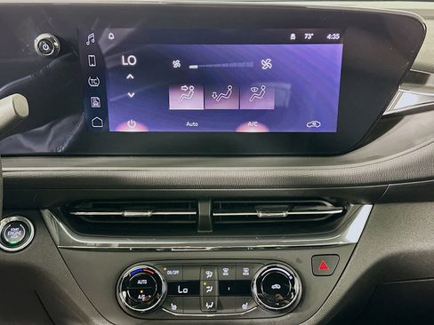 Used 2025 Buick Envista Preferred w/ Convenience I Package FWD image 24