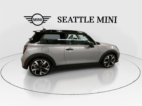 Certified 2025 MINI Cooper S image 12