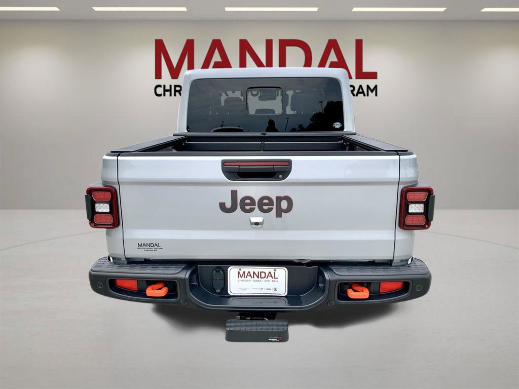 Used 2024 Jeep Gladiator Mojave AWD/4WD image 7