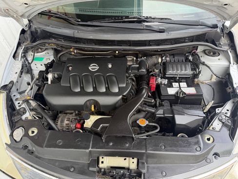 Used 2009 Nissan Versa Hatchback w/ Convenience Pkg FWD image 28