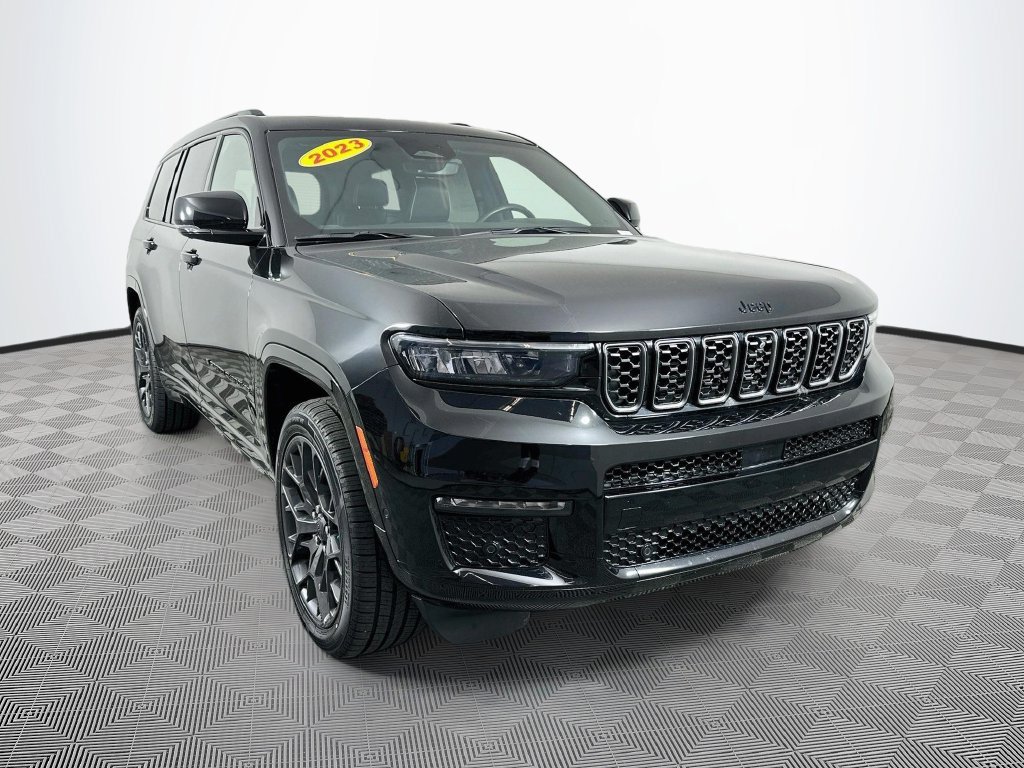 Certified 2023 Jeep Grand Cherokee L Summit w/ High Altitude Package AWD/4WD image 2
