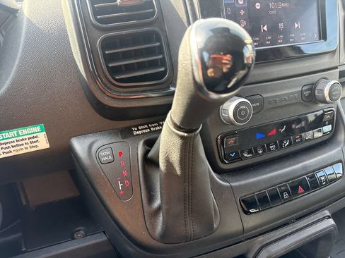 Used 2025 RAM ProMaster 2500 w/ U-Haul Equipment Group FWD image 33