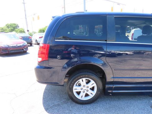 Used 2012 Dodge Grand Caravan Crew w/ Crew Value Pkg FWD image 37