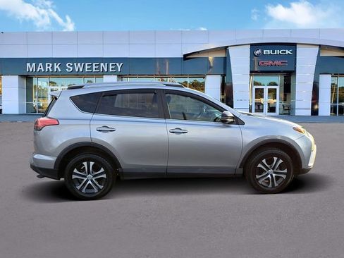 Used 2017 Toyota RAV4 LE w/ All Weather Liner Package image 31