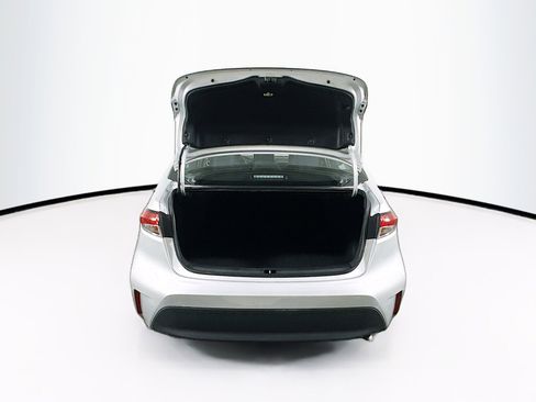 Used 2025 Toyota Corolla LE image 26