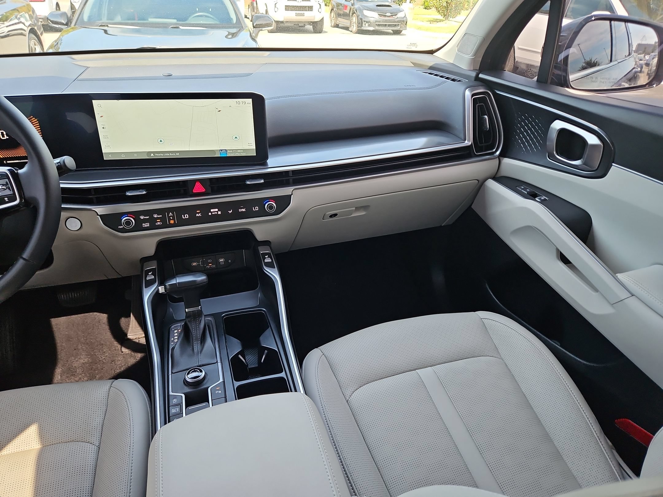 Used 2025 Kia Sorento S FWD image 11