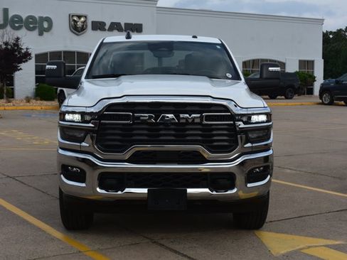 Used 2025 RAM 2500 Big Horn AWD/4WD image 2