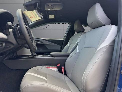 Used 2025 Toyota Camry SE w/ Convenience Package FWD image 40