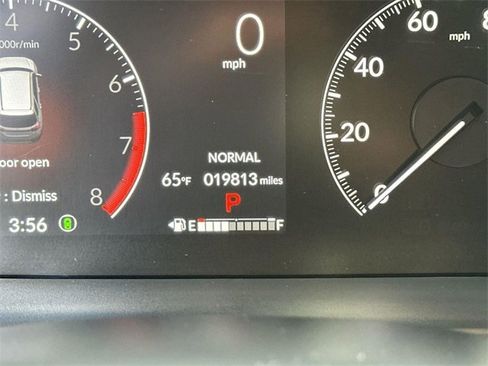 Used 2024 Honda Pilot TrailSport image 11