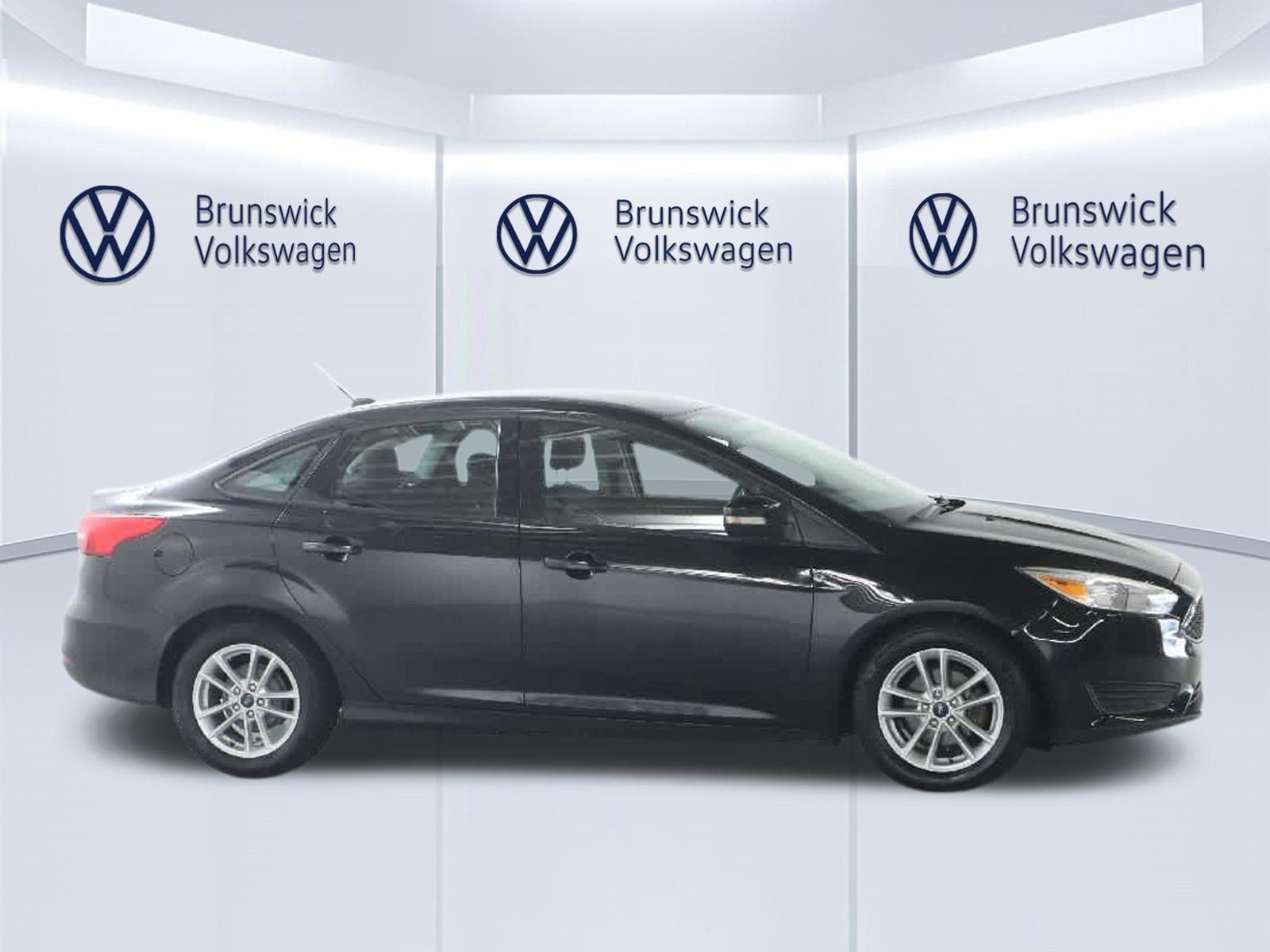 Used 2017 Ford Focus SE FWD image 11
