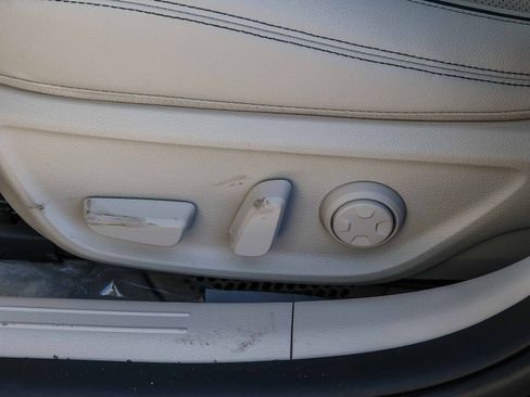 New 2026 Genesis G70 2.5T Prestige image 25