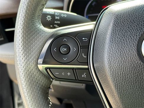 Used 2019 Toyota Avalon Limited image 29