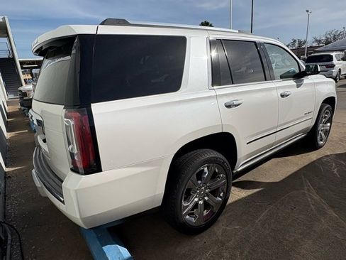 Used 2018 GMC Yukon Denali w/ Denali Ultimate Package image 12