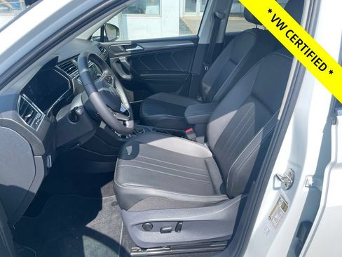 Used 2023 Volkswagen Tiguan SE w/ Panoramic Sunroof Package AWD/4WD image 15