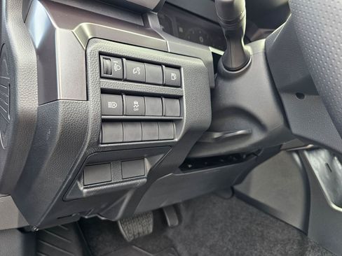 Used 2025 Toyota 4Runner SR5 AWD/4WD image 47