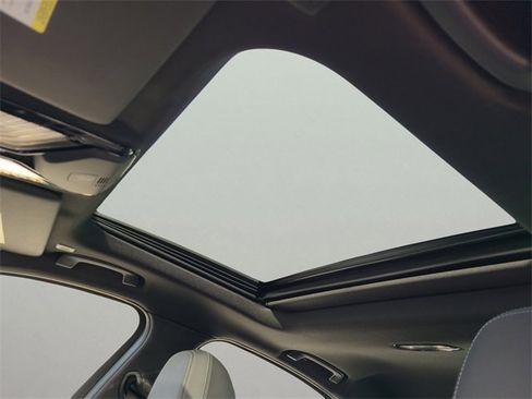 Used 2025 BMW 330i Sedan image 26