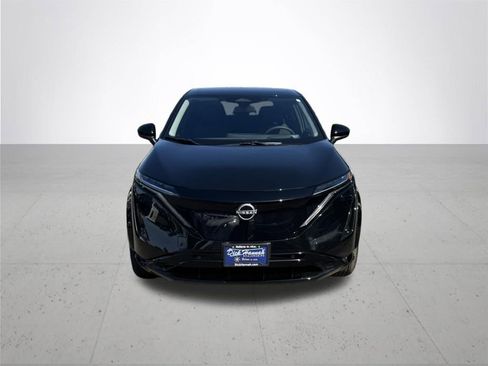 Used 2025 Nissan Ariya AWD image 3