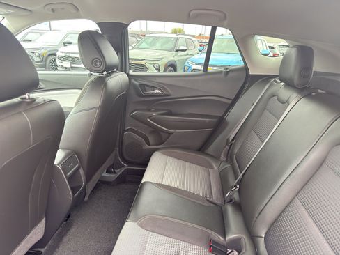 Used 2024 Chevrolet Trax LT w/ Driver Confidence Package FWD image 32